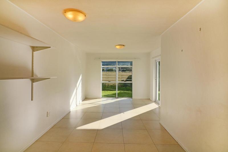 To Let 2 Bedroom Property for Rent in Beach Estate Western Cape